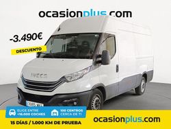 Blanco Usado 2023 Iveco Daily Berlina | 28.050 € (Precio justo)