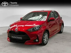 Rojo Usado 2024 Toyota Yaris Hybrid Active | 22.750 € (Precio justo)