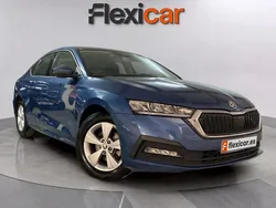 Azul Usado 2021 Skoda Octavia Sport Berlina | 14.790 € (Precio justo)