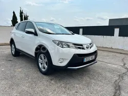 Blanco Usado 2013 Toyota RAV4 Active SUV | 17.790 € (Un poco caro)