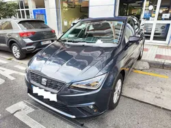 Gris Usado 2023 Seat Ibiza Style Utilitario | 16.500 € (Precio justo)