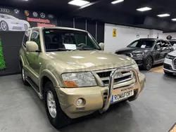 Beige Usado 2004 Mitsubishi Montero Intense SUV | 8499 € (Precio justo)