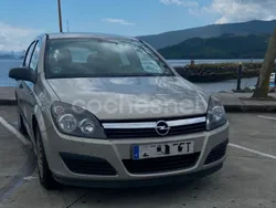 Beige Usado 2007 Opel Astra Essentia Berlina | 4300 € (Precio justo)