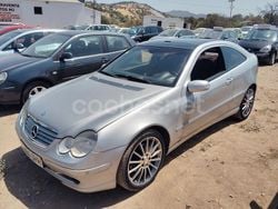 Gris / plata Usado 2005 Mercedes C220 Sport Edition Berlina | 3850 € (Buen precio)