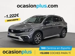 Gris Usado 2022 Fiat Tipo Cross Berlina | 13.450 € (Precio justo)