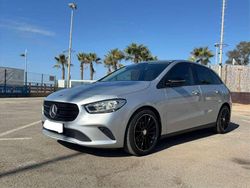 Plateado Usado 2019 Mercedes B180 Monovolumen | 21.900 € (Caro)