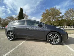 Gris / plata Usado 2016 Kia Ceed Sportswagon GT-Line Familiar | 13.950 € (Buen precio)