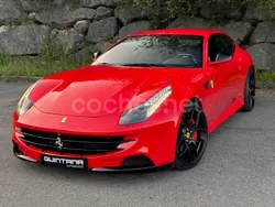 Rojo Usado 2012 Ferrari FF Berlina | 159.900 €