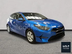 Azul Usado 2024 Kia Ceed Berlina | 20.500 € (Precio justo)