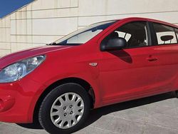 Rojo Usado 2010 Hyundai i20 Berlina | 5499 € (Buen precio)