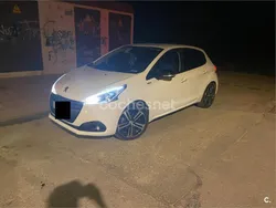 Blanco Usado 2017 Peugeot 208 GT-line Utilitario | 9900 € (Un poco caro)
