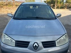 Gris / plata Usado 2003 Renault Mégane II Authentique Berlina | 2750 € (Un poco caro)