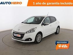 Blanco Usado 2019 Peugeot 208 Signature Sky Utilitario | 9399 € (Precio justo)