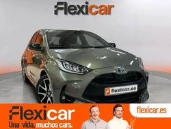 Gris / plata Usado 2021 Toyota Yaris Hybrid Active Berlina | 20.290 € (Precio justo)