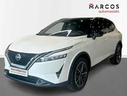 Lunar white + midnight black Usado 2024 Nissan Qashqai Tekna SUV | 29.900 € (Buen precio)