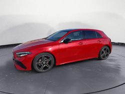 Rojo Usado 2024 Mercedes A200 Utilitario | 29.900 € (Precio justo)