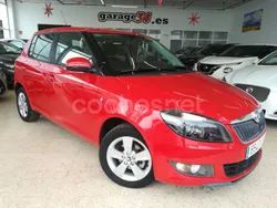 Rojo Usado 2015 Skoda Fabia Berlina | 7900 € (Precio justo)