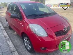 Rojo Usado 2007 Toyota Yaris Luna Utilitario | 3300 € (Buen precio)