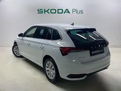 Blanco Usado 2024 Skoda Scala Selection Utilitario | 22.900 € (Un poco caro)