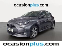 Gris Usado 2024 Toyota Yaris Hybrid Active Utilitario | 16.773 € (Buen precio)