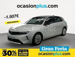 Gris / plata Usado 2023 Opel Astra Edition Berlina | 16.580 € (Buen precio)