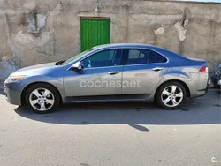 Gris / plata Usado 2010 Honda Accord Executive Berlina | 8000 € (Precio justo)