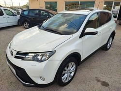 Blanco Usado 2013 Toyota RAV4 Executive SUV | 18.500 € (Un poco caro)