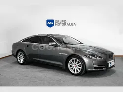 Gris / plata Usado 2016 Jaguar XJ Premium Luxury Berlina | 34.990 €
