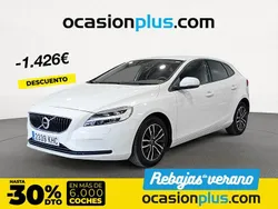 Blanco Usado 2018 Volvo V40 Momentum Familiar | 15.690 € (Caro)