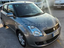 Gris / plata Usado 2008 Suzuki Swift GLX Berlina | 5900 € (Caro)