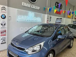 Azul Usado 2016 Kia Rio Berlina | 7990 € (Precio justo)