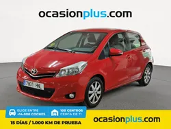Rojo Usado 2013 Toyota Yaris Active Utilitario | 7800 € (Precio justo)