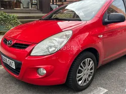 Rojo Usado 2009 Hyundai i20 Comfort Berlina | 4000 € (Precio justo)