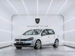 Gris / plata Usado 2010 VW Golf VI Advance Berlina | 8499 € (Precio justo)