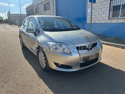 Gris / plata Usado 2007 Toyota Auris Sol Berlina | 6800 € (Precio justo)