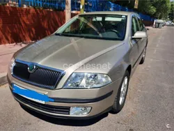 Beige Usado 2005 Skoda Octavia Berlina | 8500 €