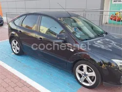 Negro Usado 2006 Ford Focus Sport Berlina | 2100 € (Precio justo)