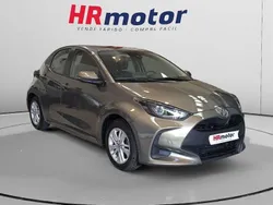 Gris Usado 2021 Toyota Yaris Edition Berlina | 15.890 € (Precio justo)