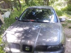 Gris / plata Usado 2004 Seat Leon Stella Berlina | 2990 € (Precio justo)