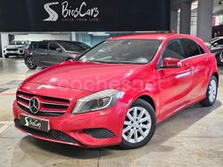 Rojo Usado 2013 Mercedes A180 Urban Berlina | 12.499 € (Buen precio)