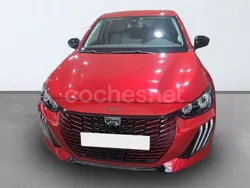 Rojo Nuevo 2024 Peugeot 208 Allure Utilitario | 18.500 € (Precio justo)
