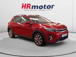 Rojo Usado 2022 Kia Stonic SUV | 14.650 € (Precio justo)