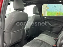 Rojo Usado 2019 Ford Kuga ST-Line SUV | 22.500 €