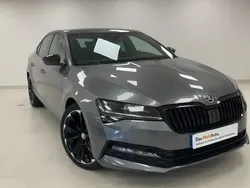 Gris/plata Usado 2023 Skoda Superb SportLine | 39.990 € (Caro)