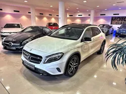 Blanco Usado 2016 Mercedes GLA220 Urban SUV | 23.900 € (Un poco caro)