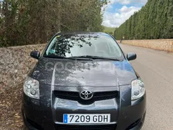 Gris / plata Usado 2009 Toyota Auris Luna Berlina | 7800 € (Precio justo)