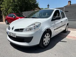 Blanco Usado 2008 Renault Clio II Authentique Berlina | 4990 € (Precio justo)