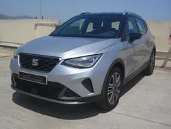 Gris / plata Usado 2023 Seat Arona FR SUV | 19.900 € (Precio justo)
