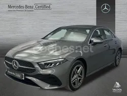 Gris montaña Usado 2024 Mercedes A250 AMG line Berlina | 39.900 € (Precio justo)