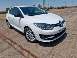 Blanco Usado 2015 Renault Mégane LIMITED Berlina | 9500 €